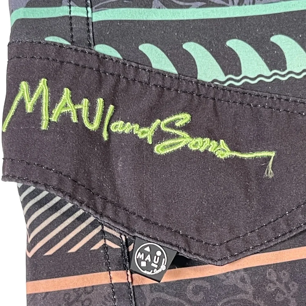 Maui and Sons Board Shorts Mens 38‎ Black Shark Striped 4 Way Stretch Surf Beach